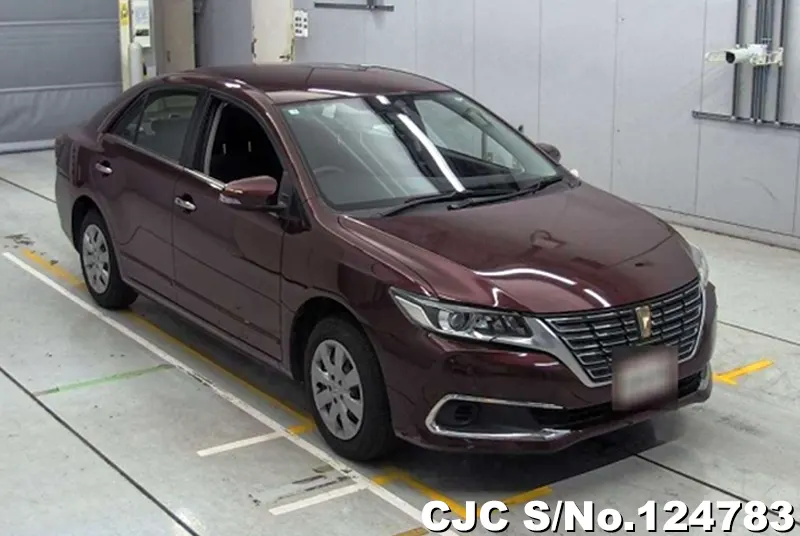 Toyota / Premio 2020