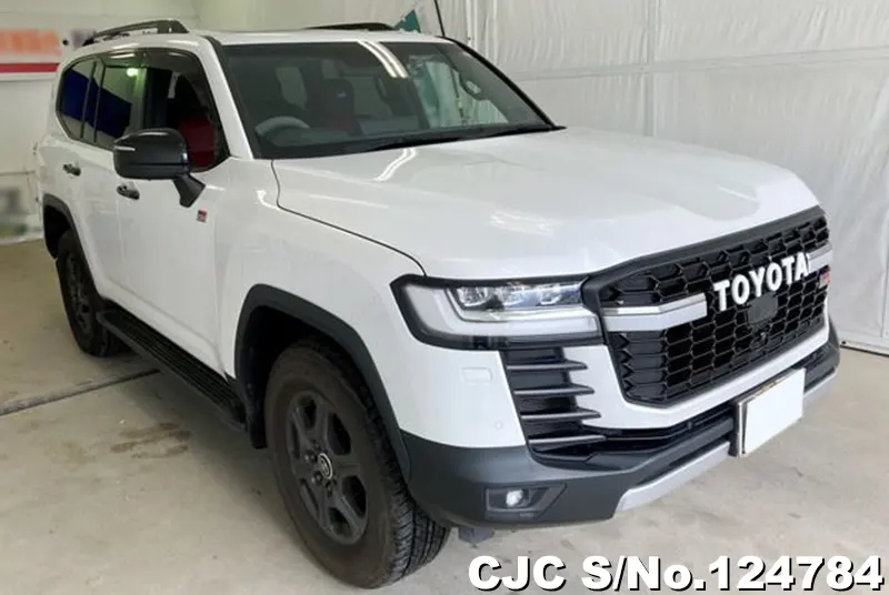 Toyota / Land Cruiser 2023