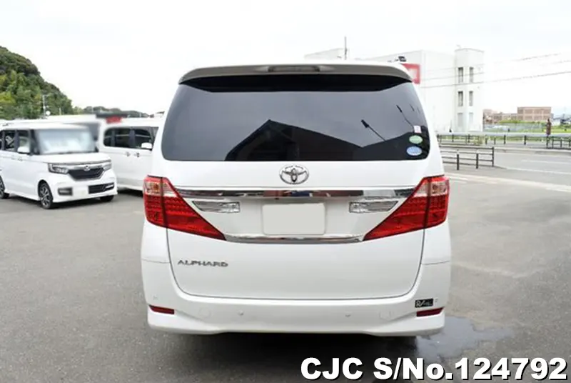 Toyota Alphard in White for Sale Image 4