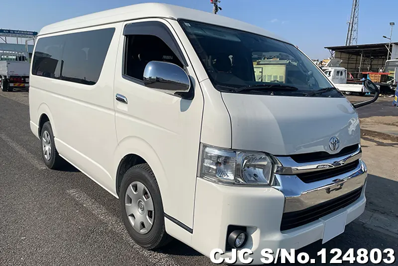 Toyota / Hiace 2014