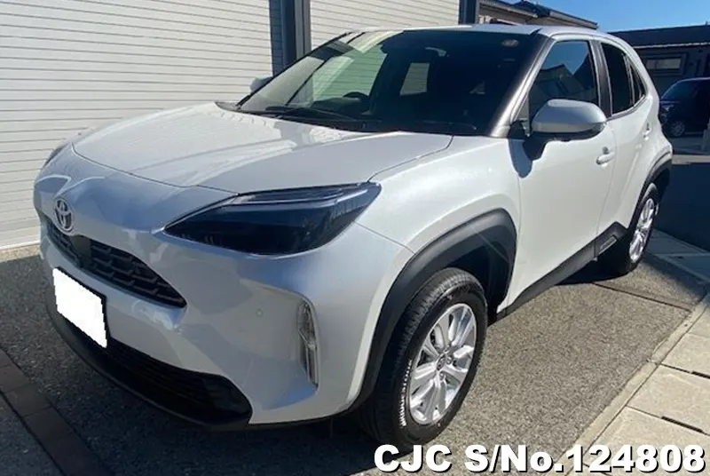 Toyota Yaris Cross in Pearl for Sale Image 3