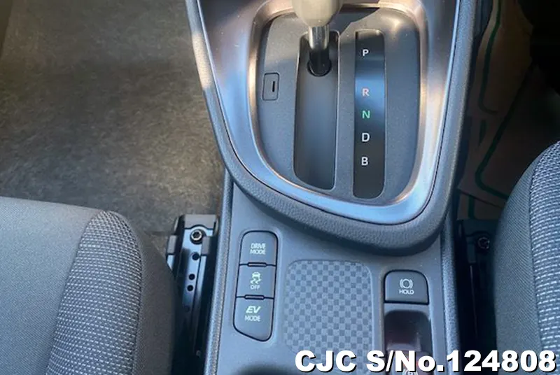 Toyota Yaris Cross in Pearl for Sale Image 16