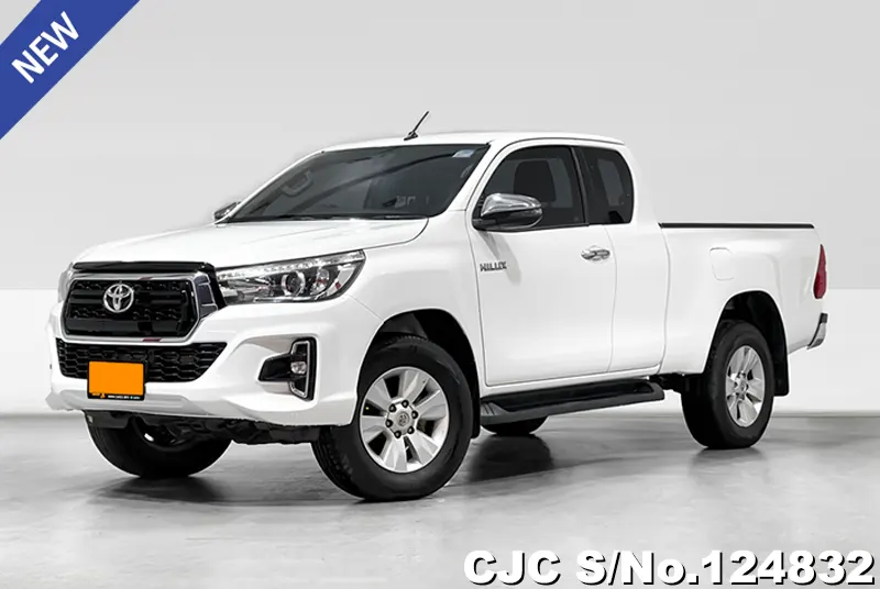 Toyota Hilux in White for Sale Image 0