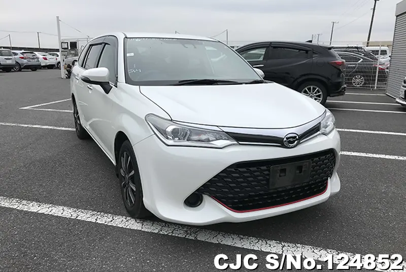 Toyota / Corolla Fielder 2016