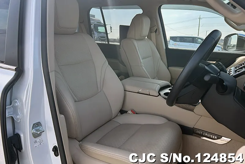 2021 Toyota / Land Cruiser Stock No. 124854