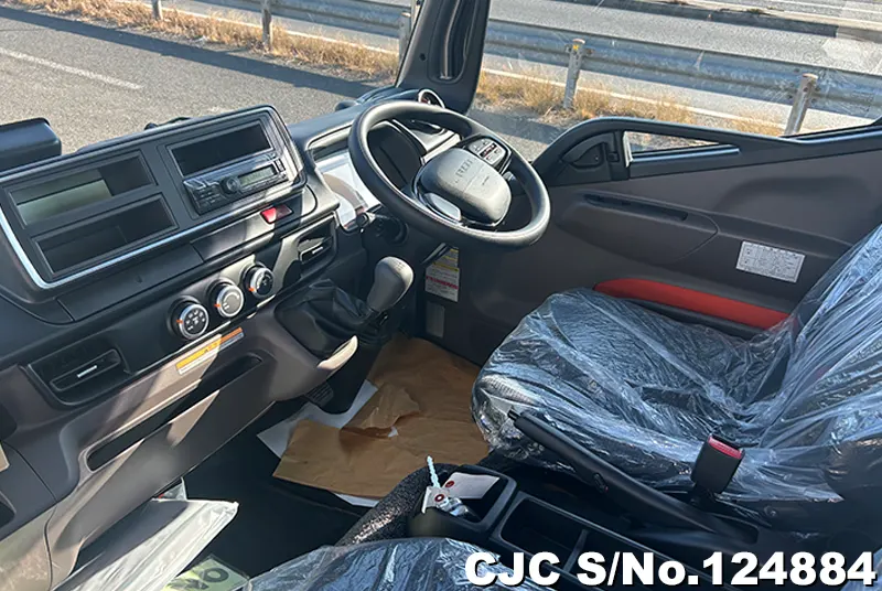 2025 Mitsubishi / Canter Stock No. 124884