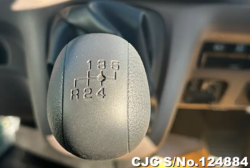 2025 Mitsubishi / Canter Stock No. 124884