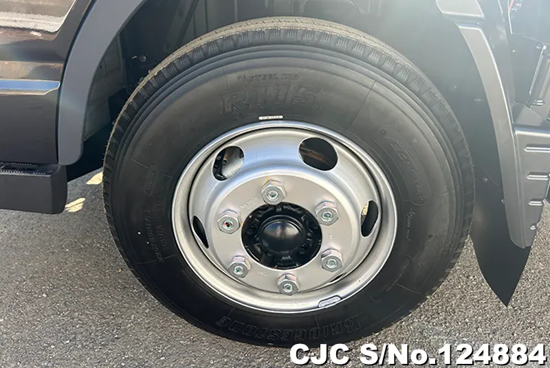 2025 Mitsubishi / Canter Stock No. 124884