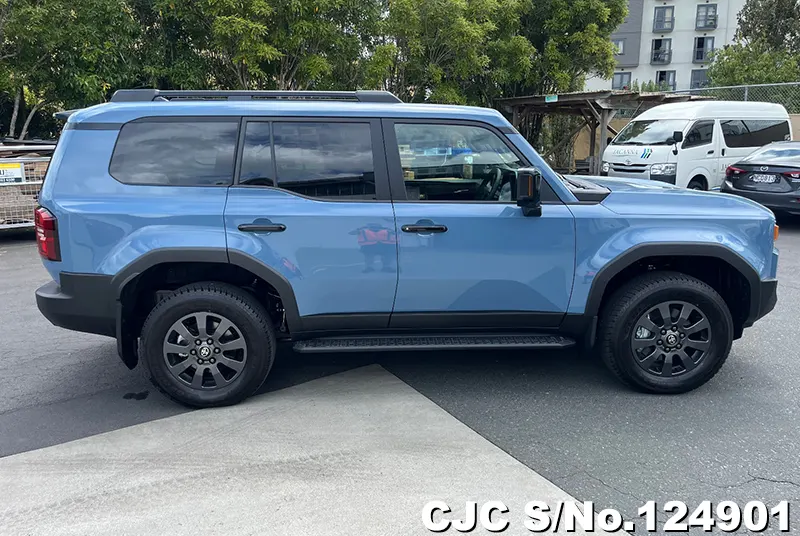 Toyota Land Cruiser 250 in Blue for Sale Image 4