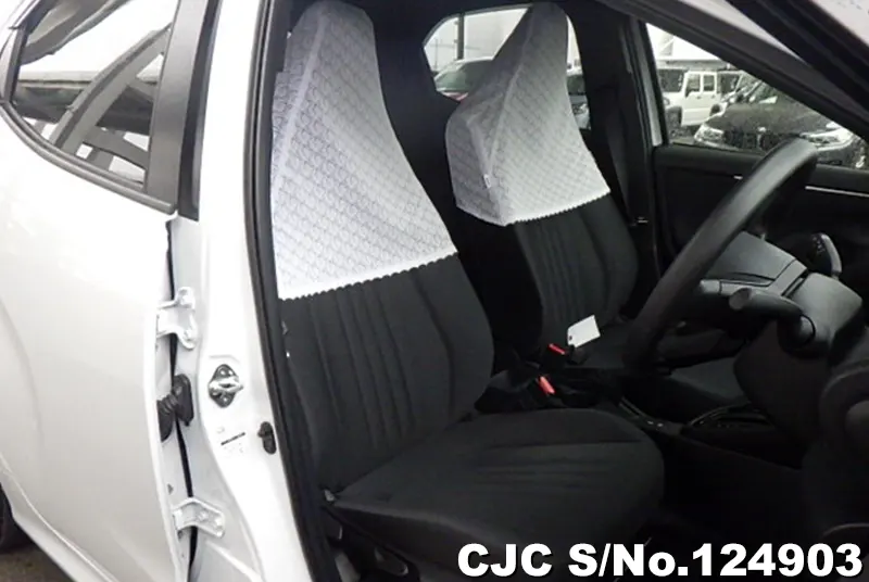 2022 Toyota / Yaris Stock No. 124903