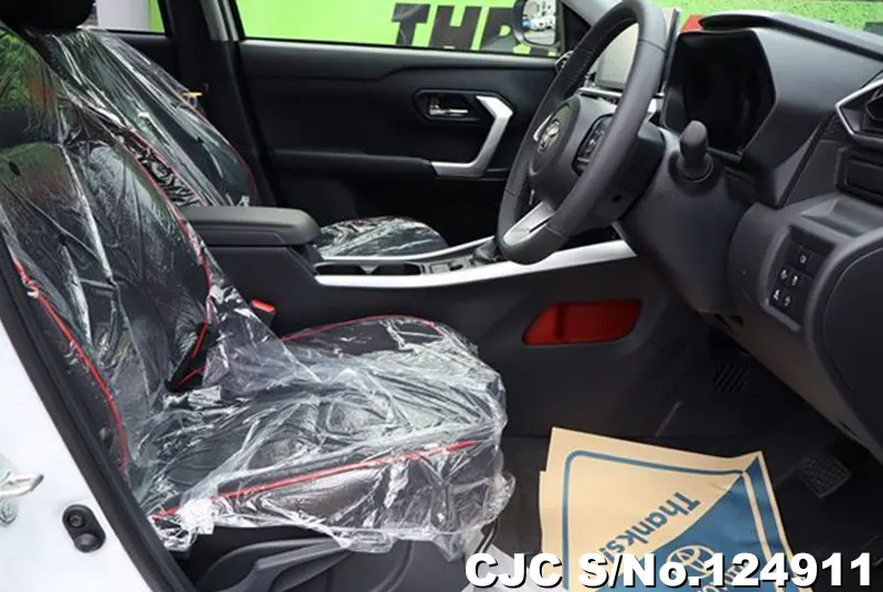 Toyota Raize in White for Sale Image 8