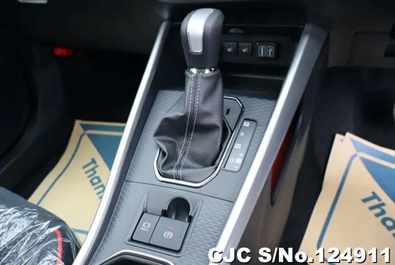 Toyota Raize in White for Sale Image 14