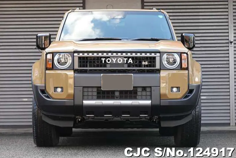 Toyota Land Cruiser 250 in Sand x Light Gray for Sale Image 4