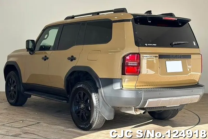 Toyota Land Cruiser 250 in Sand x Light Gray for Sale Image 1