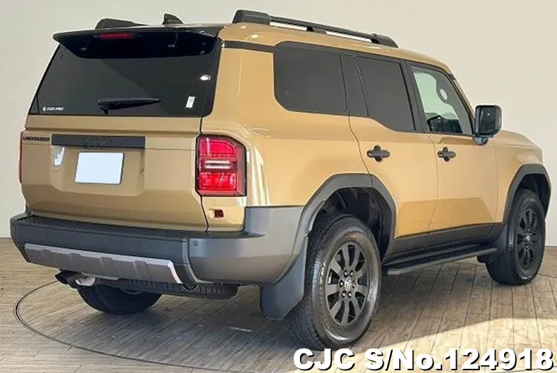 Toyota Land Cruiser 250 in Sand x Light Gray for Sale Image 2