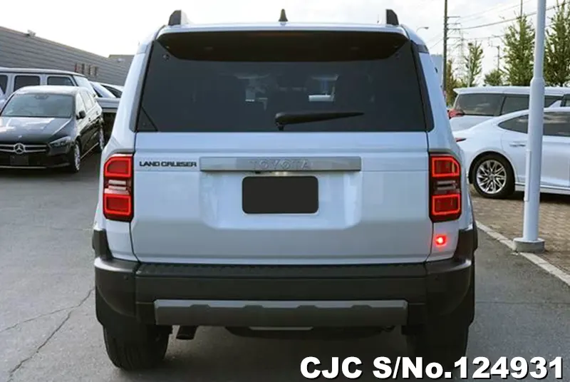 Toyota Land Cruiser 250 in White for Sale Image 5
