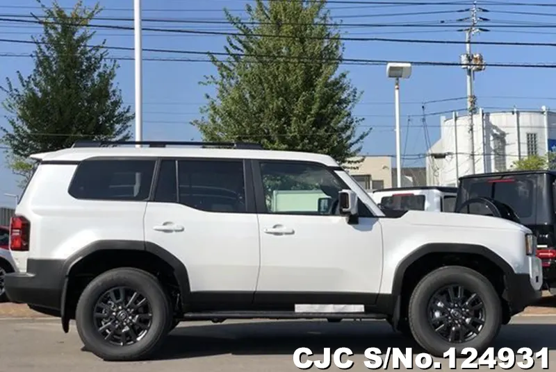 Toyota Land Cruiser 250 in White for Sale Image 6