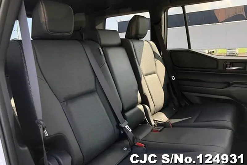 Toyota Land Cruiser 250 in White for Sale Image 11