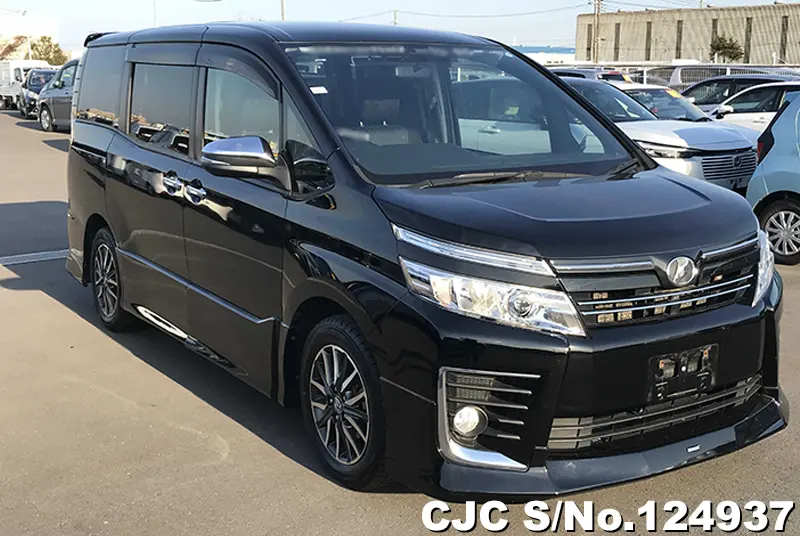 Toyota / Voxy 2015