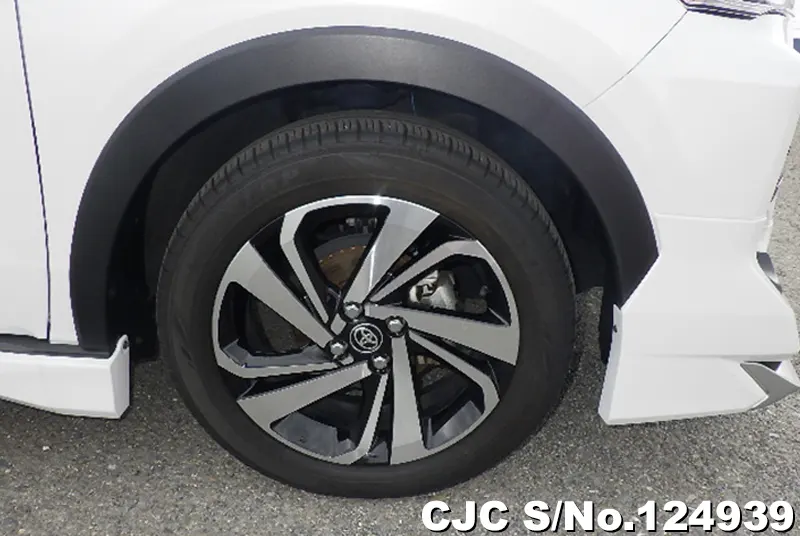 2021 Toyota / Raize Stock No. 124939