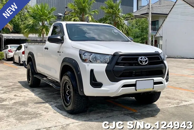 Toyota Hilux in White for Sale Image 0