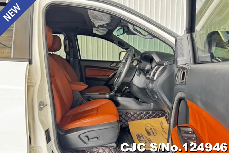 Ford Everest in White for Sale Image 7