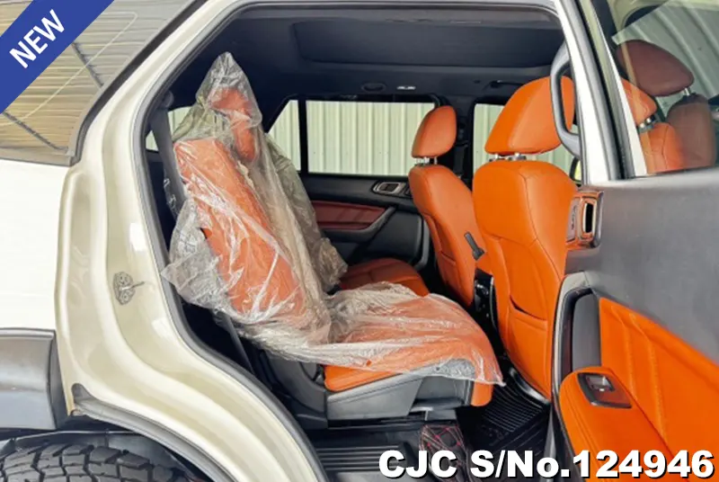Ford Everest in White for Sale Image 8