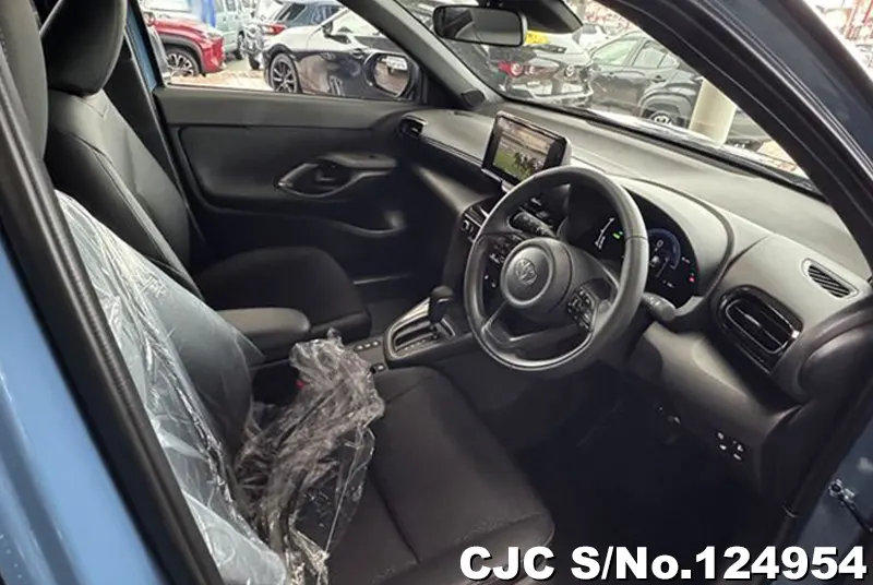 Toyota Yaris Cross in Blue for Sale Image 9