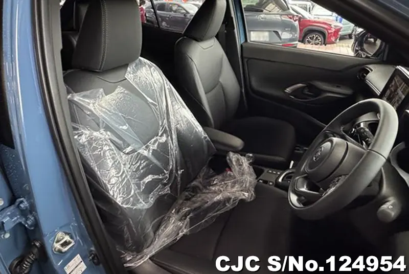 Toyota Yaris Cross in Blue for Sale Image 10