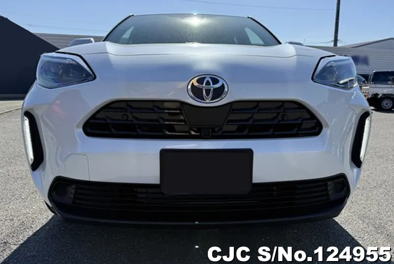 Toyota Yaris Cross in Pearl for Sale Image 3