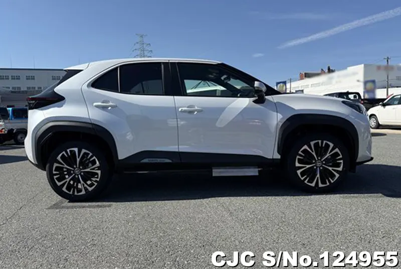 Toyota Yaris Cross in Pearl for Sale Image 5