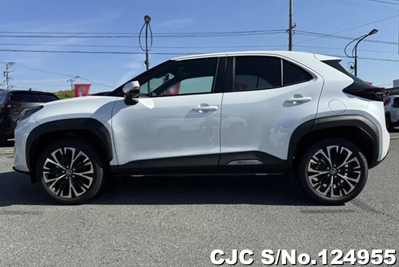 Toyota Yaris Cross in Pearl for Sale Image 6
