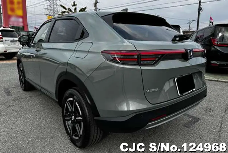 Honda Vezel in Gray for Sale Image 1