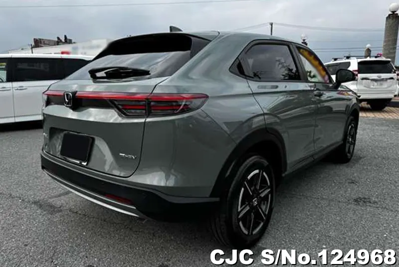 Honda Vezel in Gray for Sale Image 2