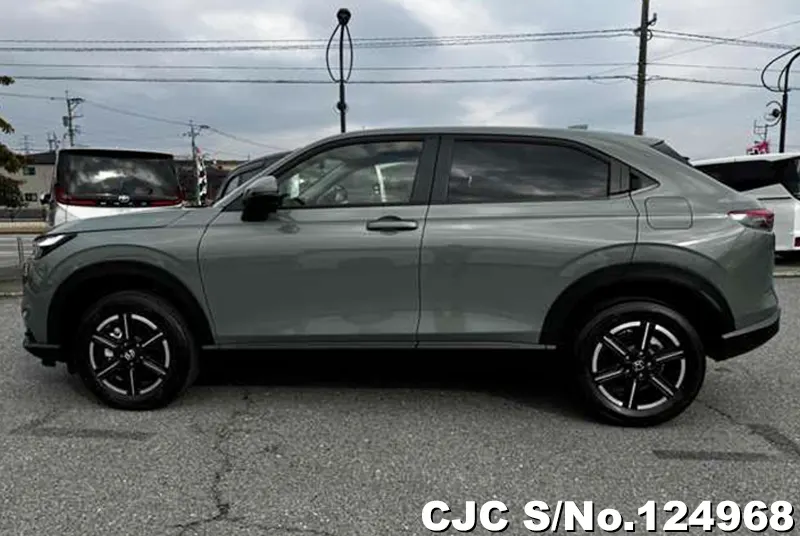 Honda Vezel in Gray for Sale Image 7
