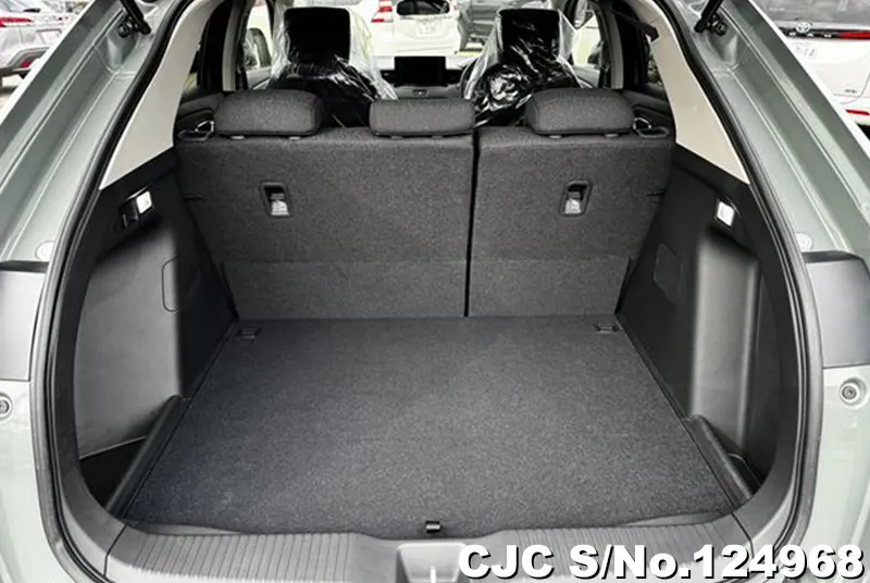 Honda Vezel in Gray for Sale Image 8