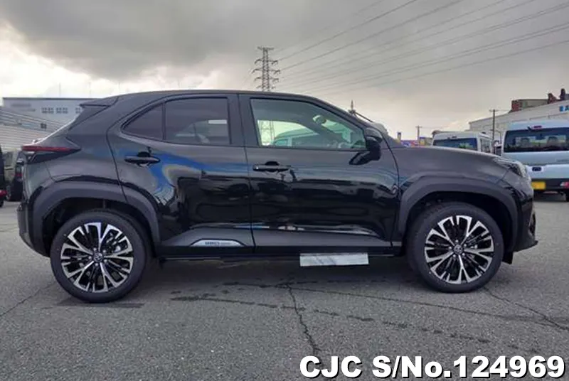 Toyota Yaris Cross in Black for Sale Image 6