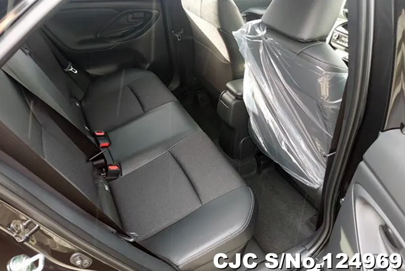 Toyota Yaris Cross in Black for Sale Image 11