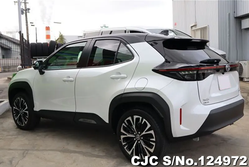 Toyota Yaris Cross in Pearl for Sale Image 1