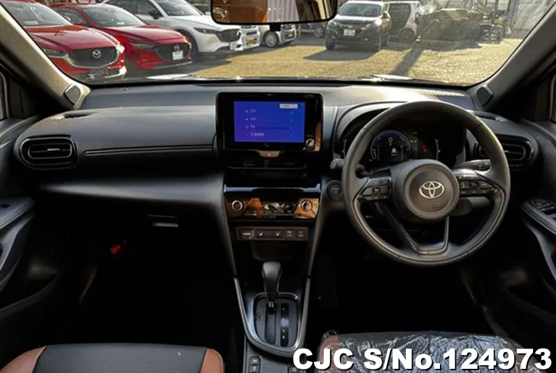 Toyota Yaris Cross in Black for Sale Image 9