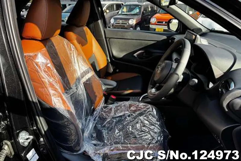 Toyota Yaris Cross in Black for Sale Image 10