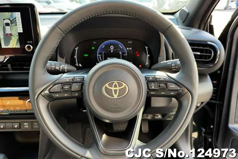 Toyota Yaris Cross in Black for Sale Image 14