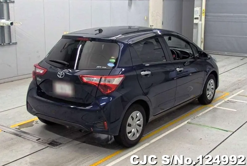 Toyota Vitz in Blue for Sale Image 2
