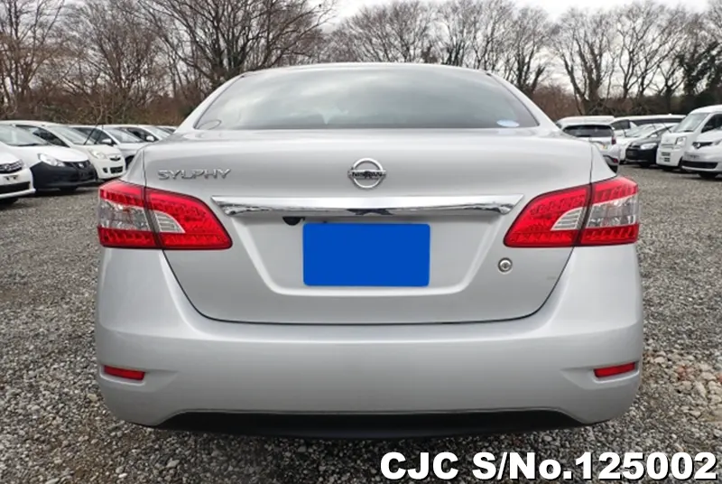 Nissan Sylphy in Silver for Sale Image 3