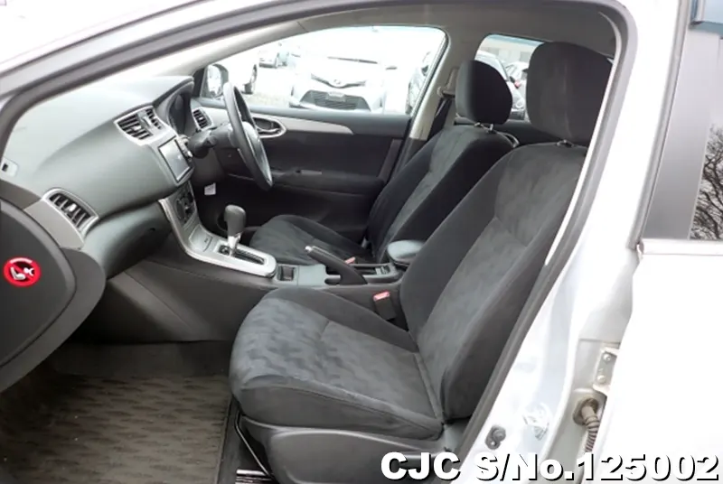 Nissan Sylphy in Silver for Sale Image 9