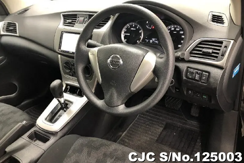 Nissan Sylphy in Black for Sale Image 5