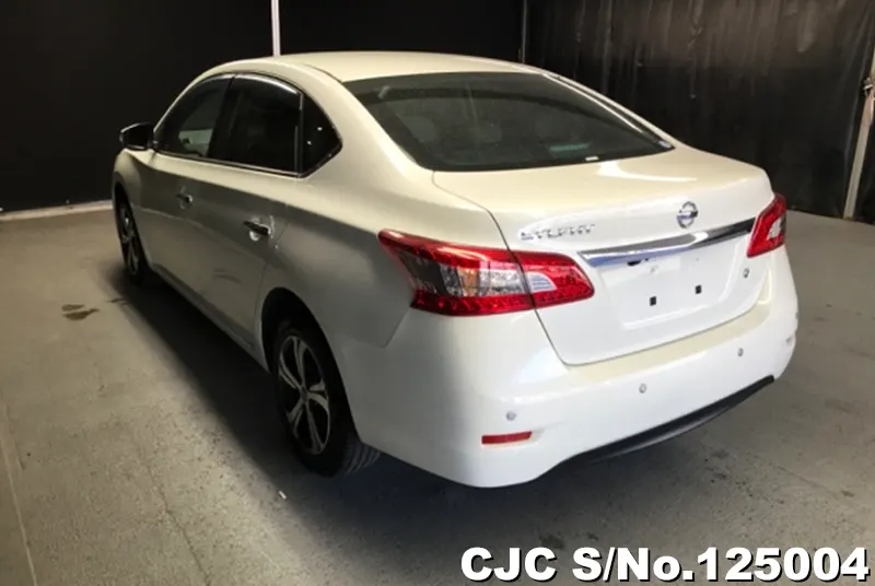 Nissan Sylphy in White for Sale Image 1
