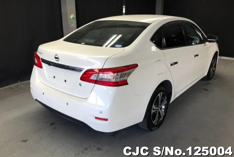 Nissan Sylphy in White for Sale Image 2