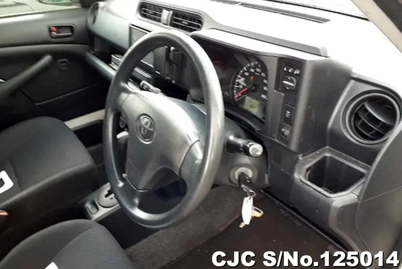 Toyota Probox in White for Sale Image 5