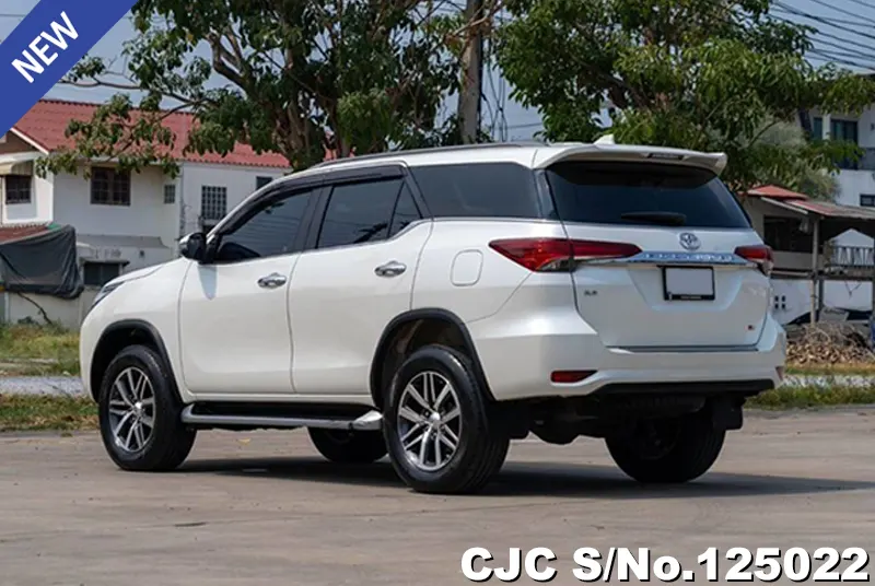 Toyota Fortuner in White for Sale Image 1